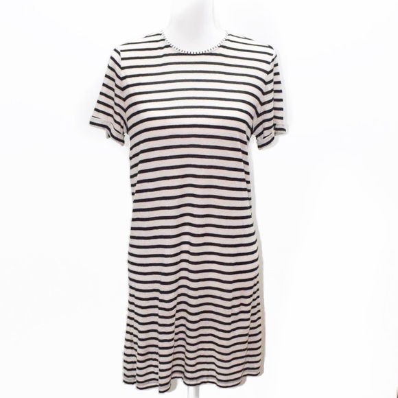Alice + Olivia Dresses & Skirts - Alice + Olivia Striped Linen Tee Shirt Dress